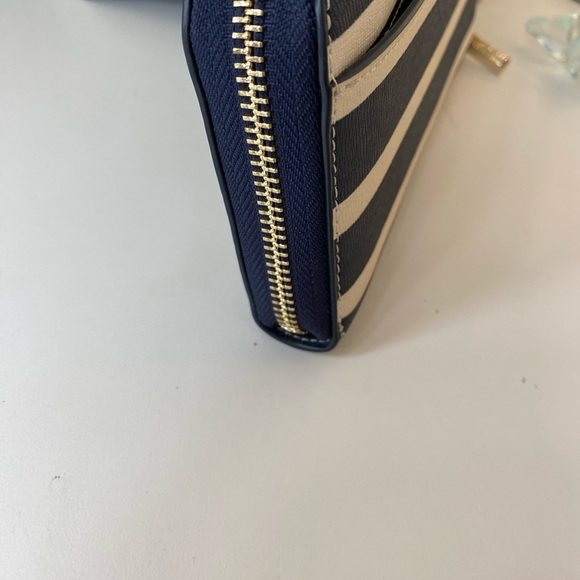 Kate Spade Sunkiss Striped Zip Around Wallet EUC - Picture 6 of 7